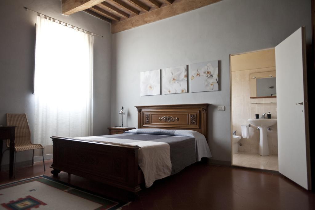 B&B Glicine E Luna Cascina Buitenkant foto