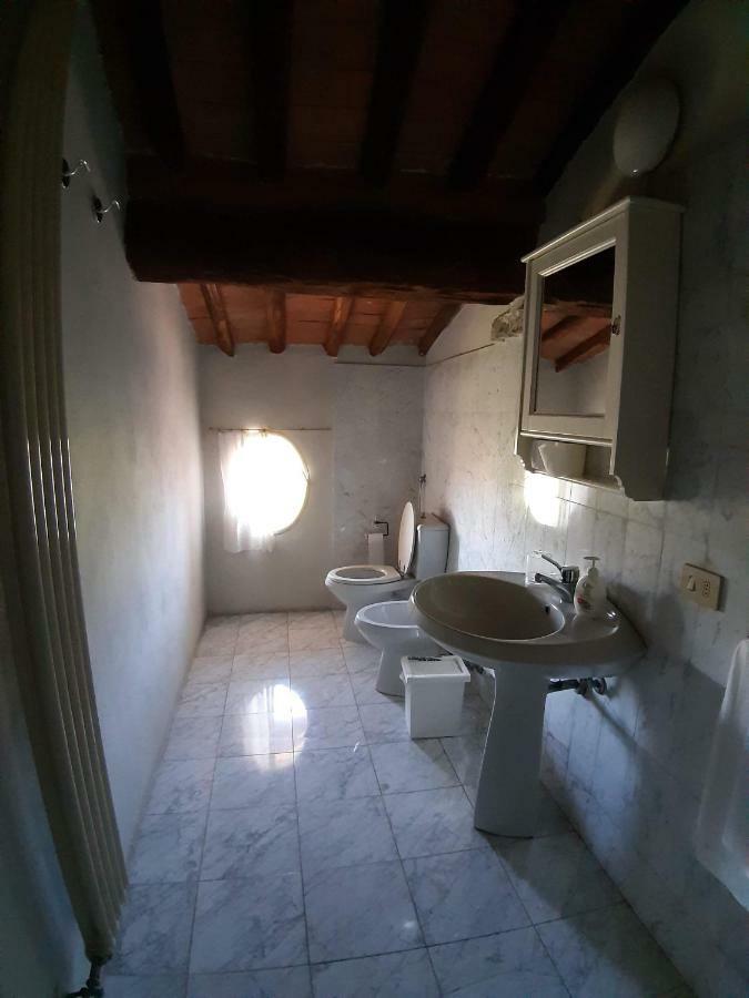 B&B Glicine E Luna Cascina Buitenkant foto