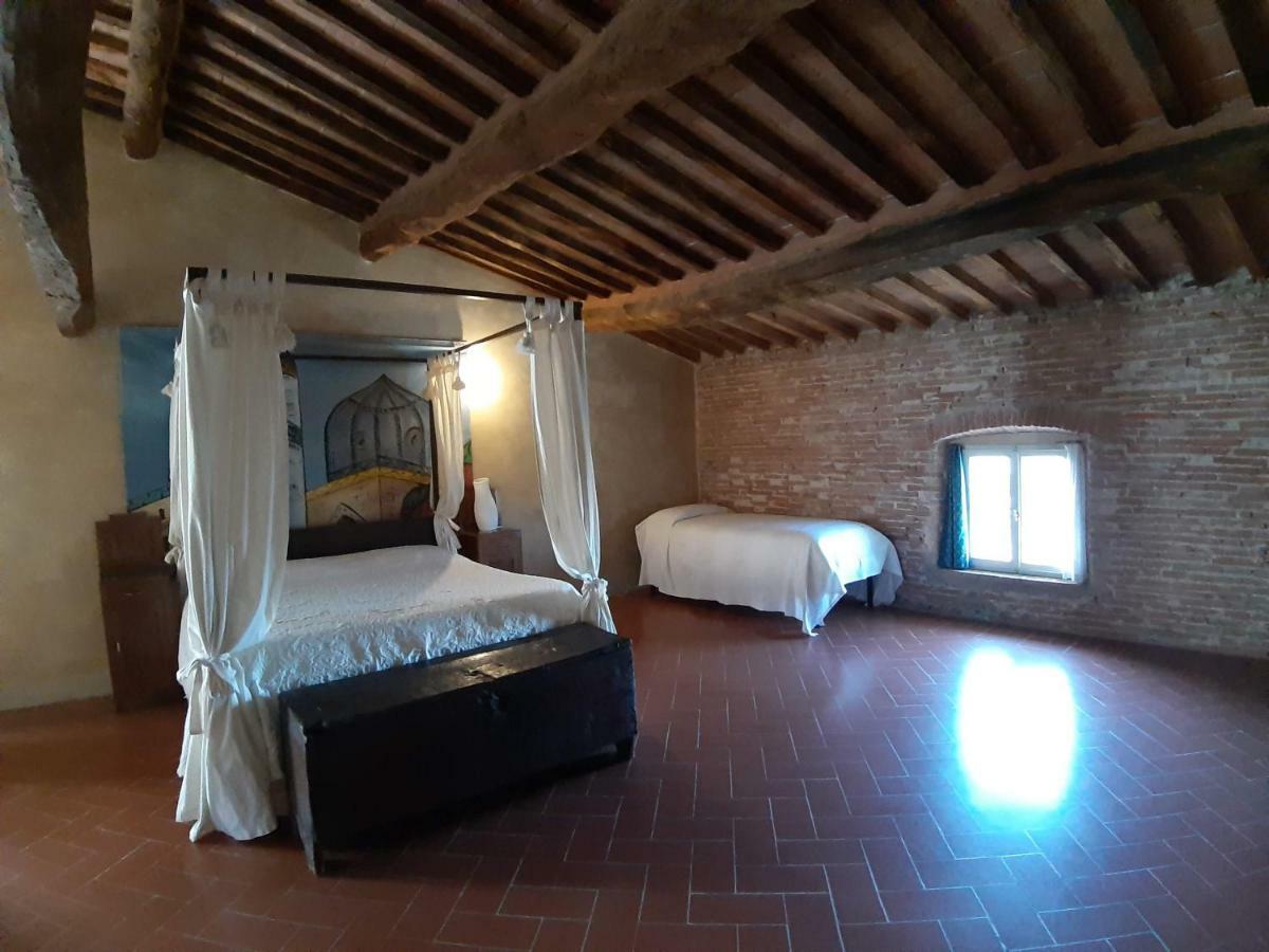 B&B Glicine E Luna Cascina Buitenkant foto
